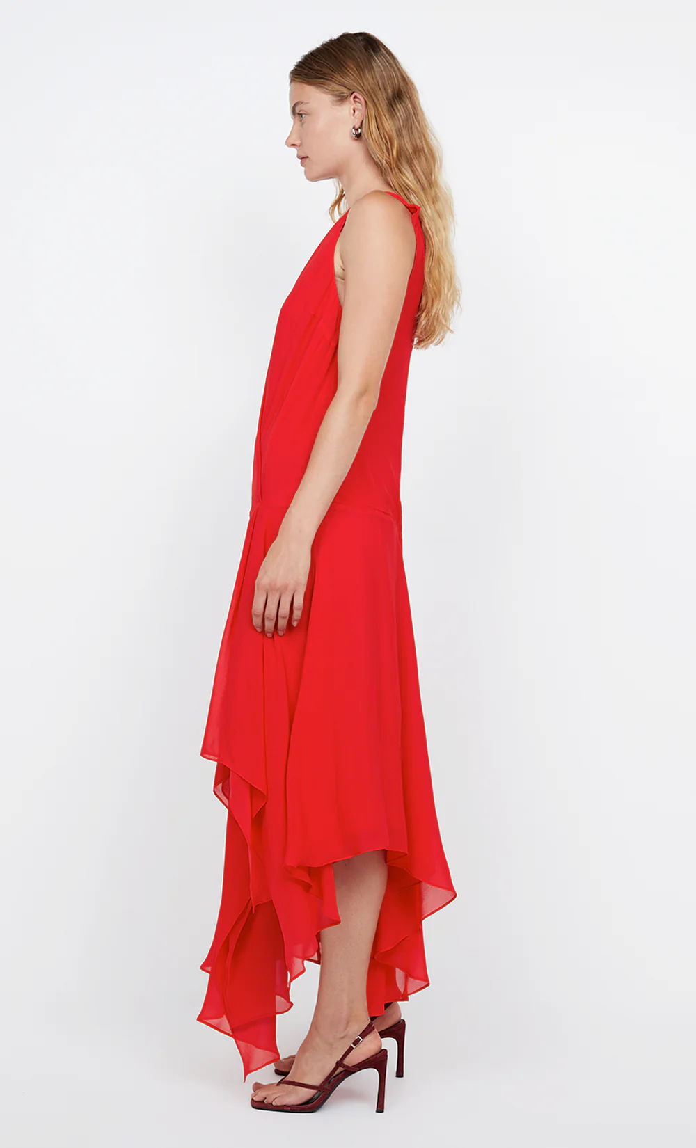 RHONE WRAP ASYM DRESS - CHILLI - Image 4